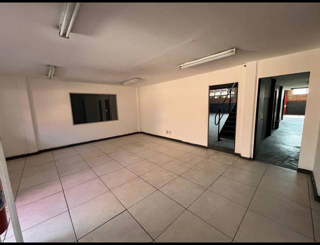 431M² WAREHOUSE TO LET IN STRIJDOMPARK